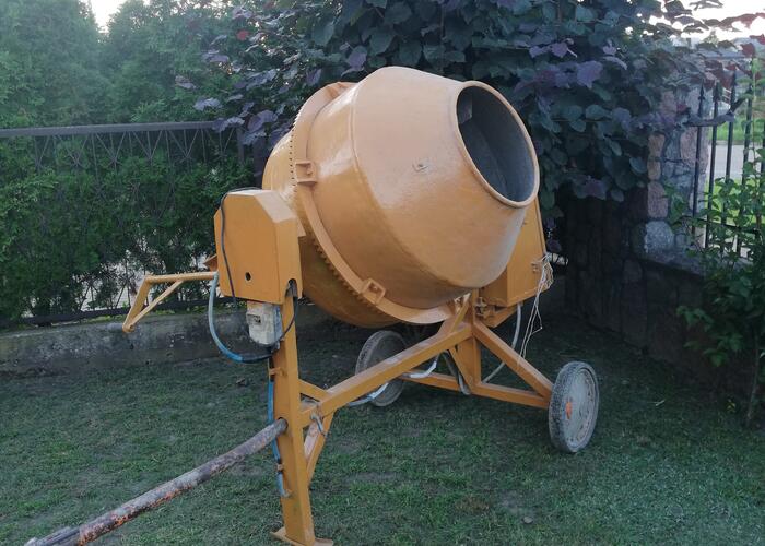 Grajewo ogłoszenia: Sprzedam dużą polską betoniarke 3-fazową w stanie bardzo dobrym.