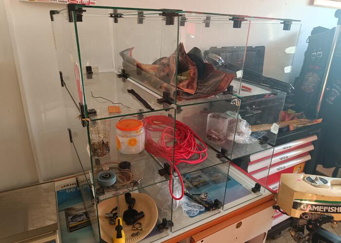 Grajewo ogłoszenia: Sprzedam gablotę szklaną.