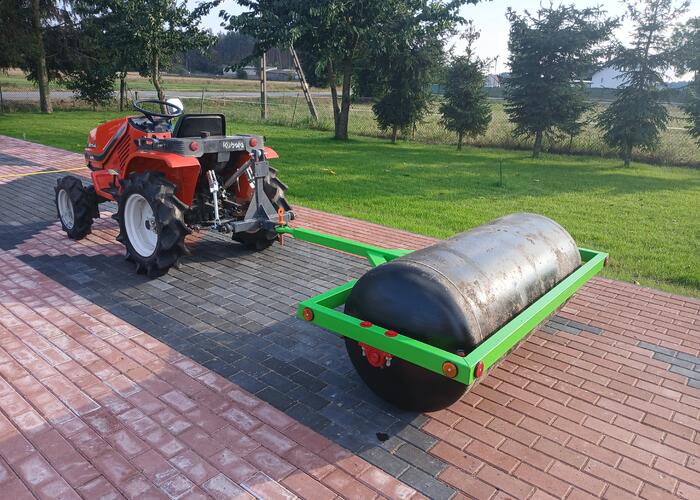 Grajewo ogłoszenia: Witam sprzedam wal do minintraktora 140szeroki waga samego wału...