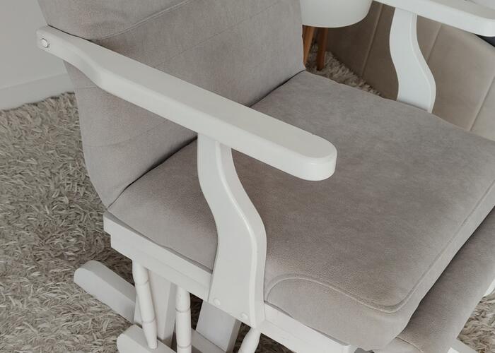 Grajewo ogłoszenia: Sprzedam fotel bujany, tzw pływający. Wysuwany podnóżek,...